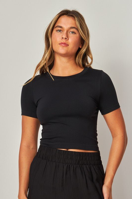 Black Ultra - stretch Seamless Crew - neck Crop Top - STYLED BY ALX COUTUREShirts & Tops