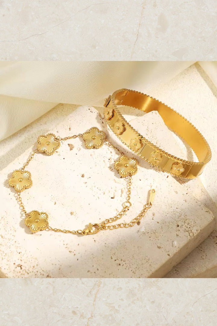 Gold Flower Clover Bracelets - STYLED BY ALX COUTUREBracelets