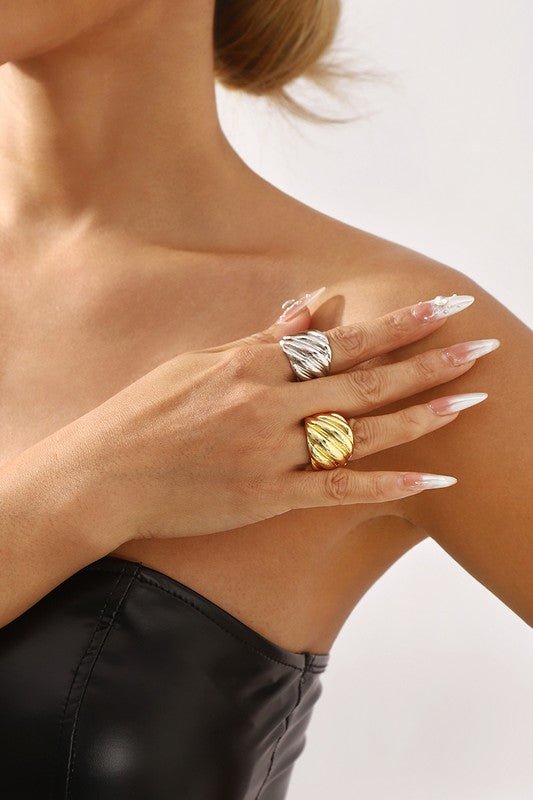 Gold Geometric Metal Stripe Textured Ring - STYLED BY ALX COUTURERING