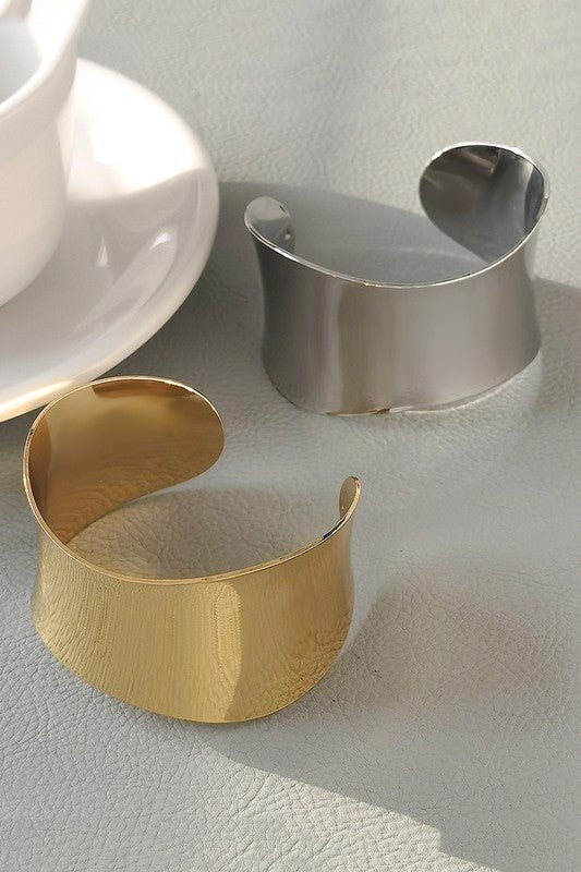 Irregular Metal Wide Chunky Cuff Bracelet - STYLED BY ALX COUTUREBracelets